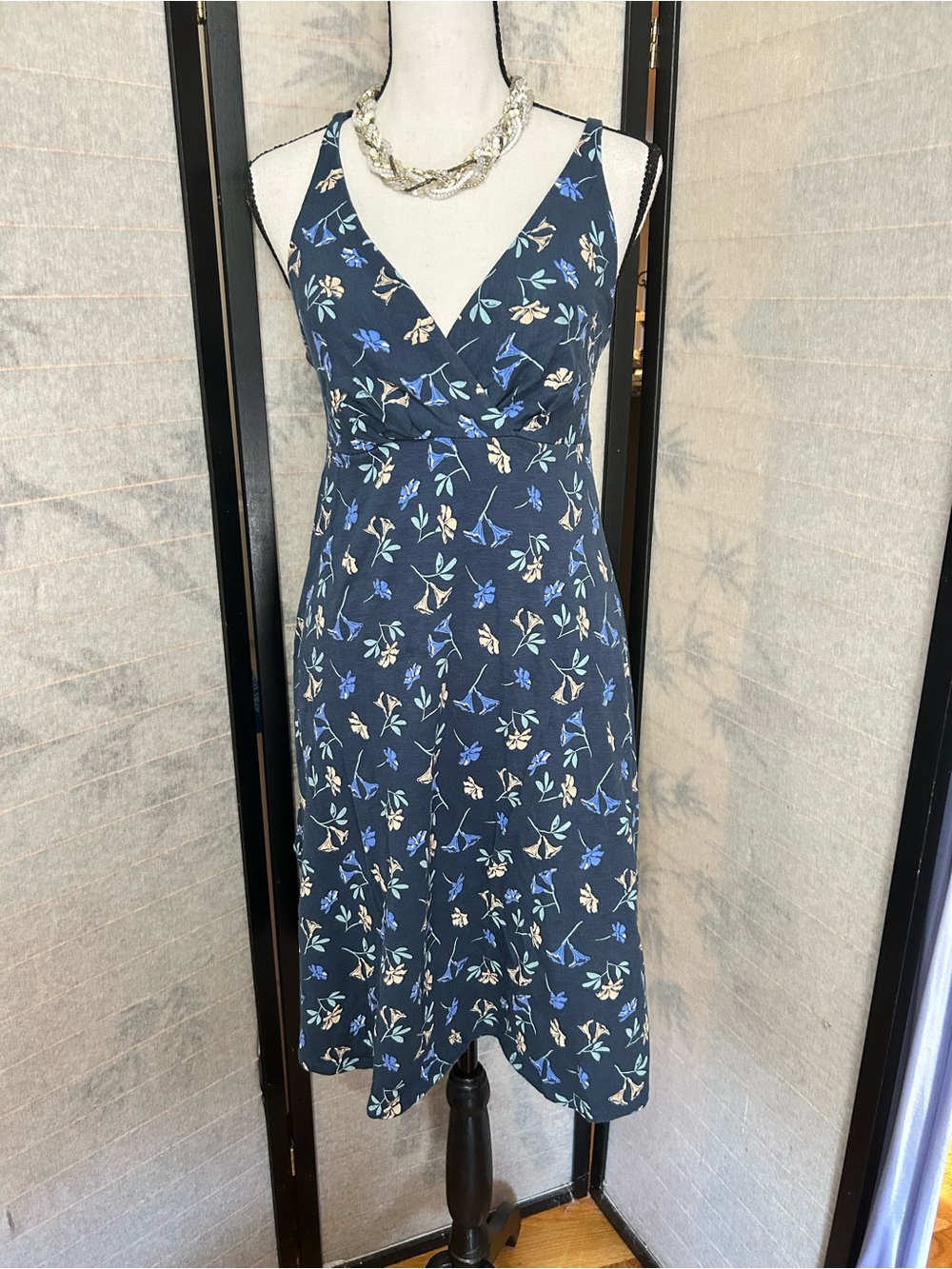 Patagonia Women's Amber Dawn Dress Medium Navy Blue Floral Organic Cotton